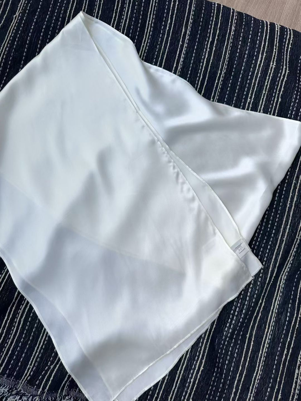 Helsa The Tux White Blazer in Wool, Size S/M/L