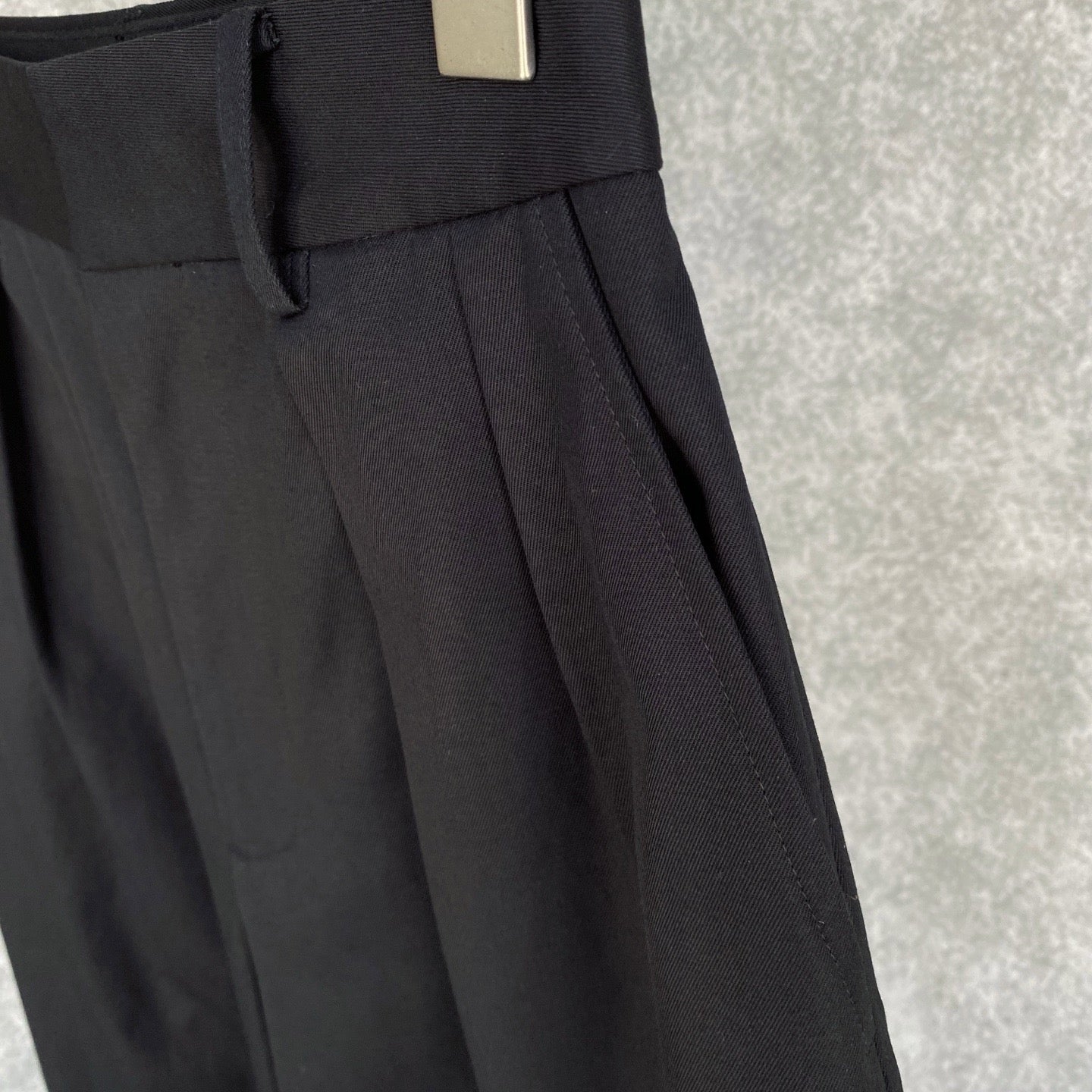 Loewe Black Barrel Trousers in Cotton and Silk, Size 32/34/36/38/40