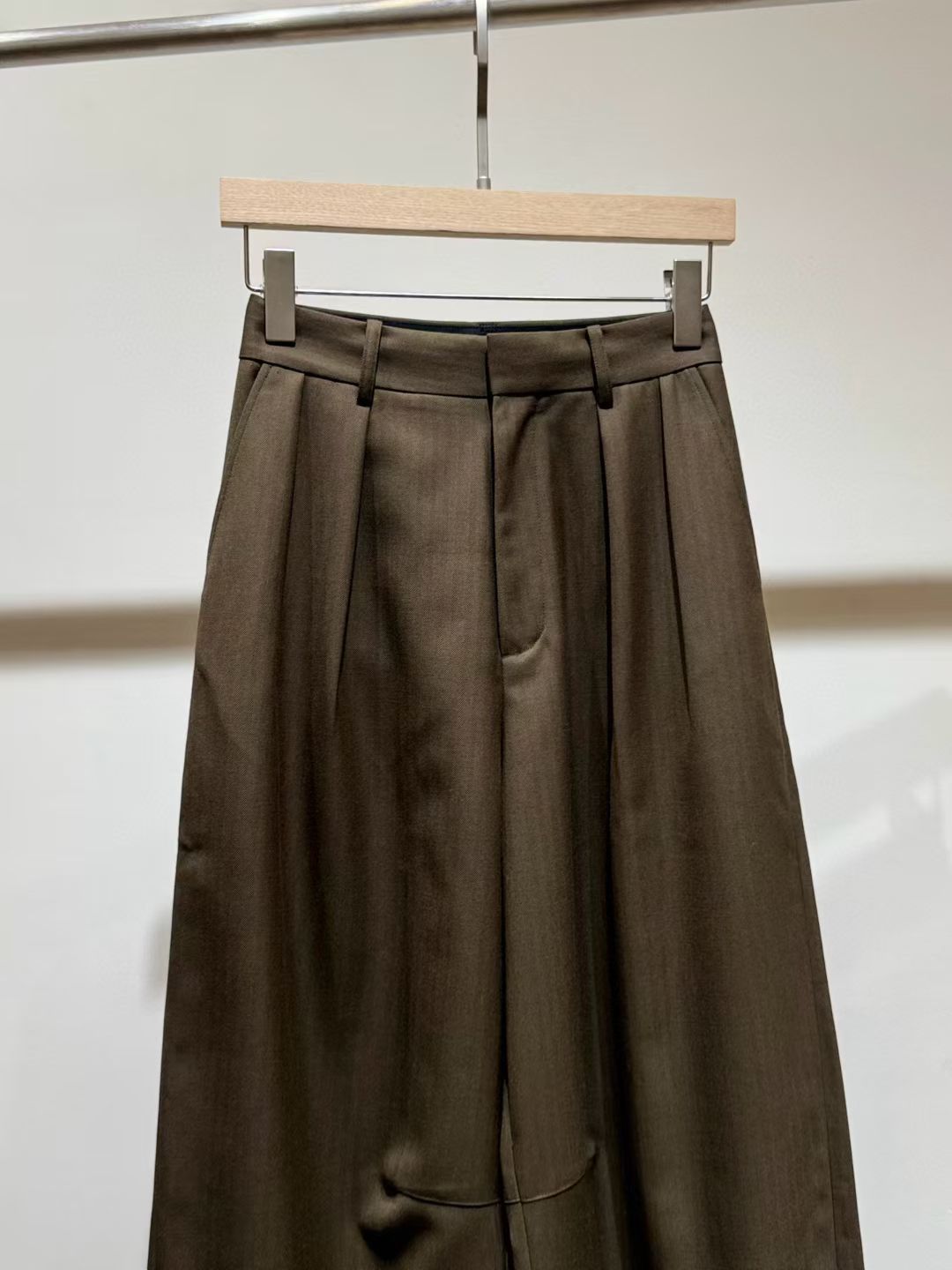 Loewe Barrel Wool Pants, Size 32/34/36/38