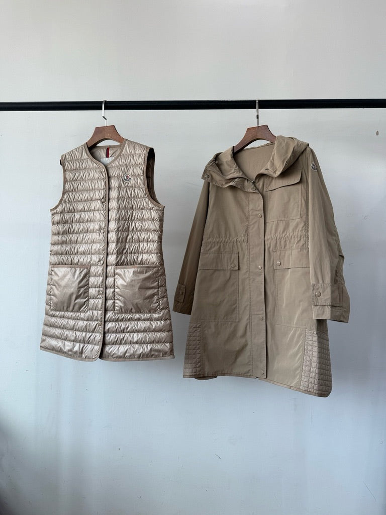 Moncler Meudon 3-in-1 Hooded Down Parka Coat in Beige/Black, Size 0/1/2/3
