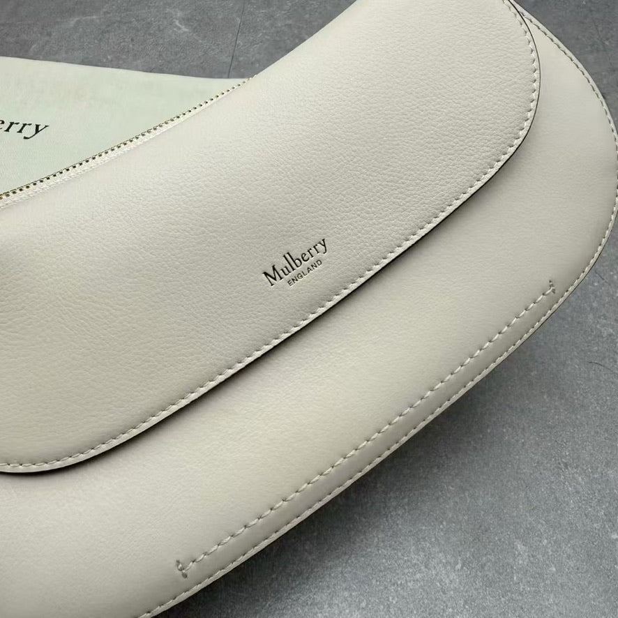 Mulberry Clovelly Leather Shoulder Bag in White (27 x 13 x 6 cm)