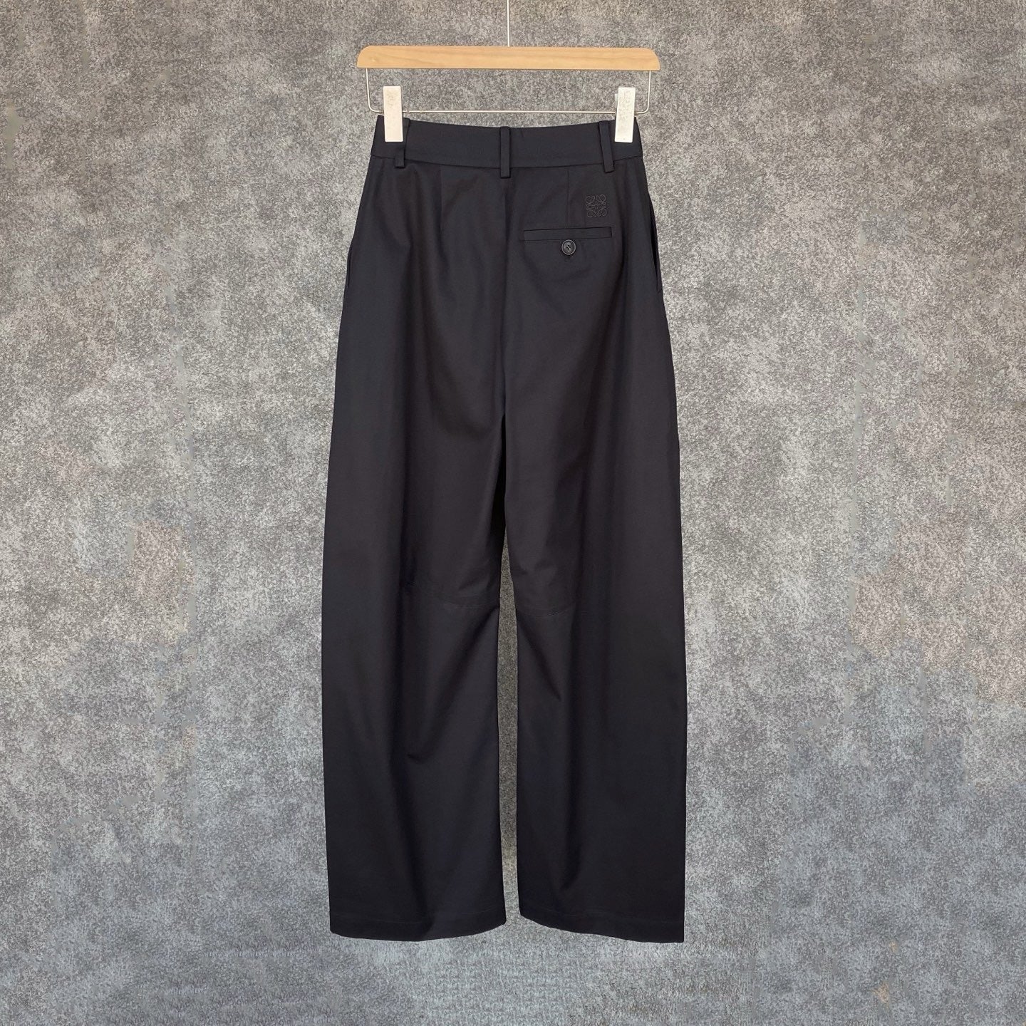 Loewe Black Barrel Trousers in Cotton and Silk, Size 32/34/36/38/40