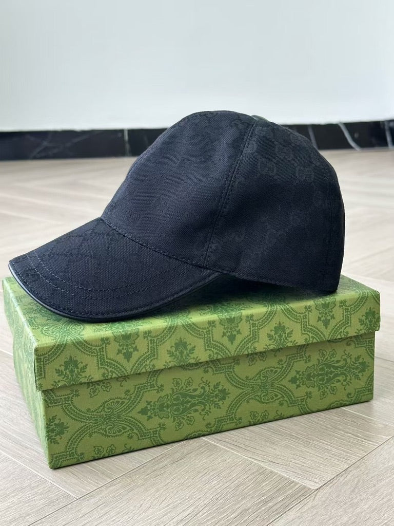 Gucci Original GG Canvas Baseball Cap, Size M