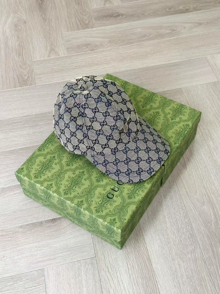 Gucci Original GG Canvas Baseball Cap, Size M