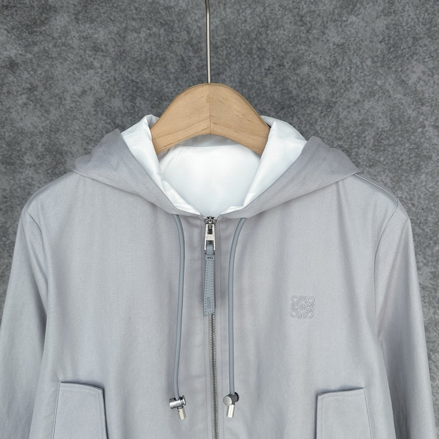 Loewe Cropped Hooded Embroidered Cotton-Twill Jackt in Gray, Size 34/36/38/40