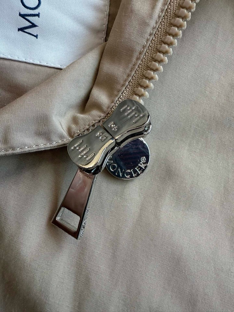 Moncler Meudon 3-in-1 Hooded Down Parka Coat in Beige/Black, Size 0/1/2/3