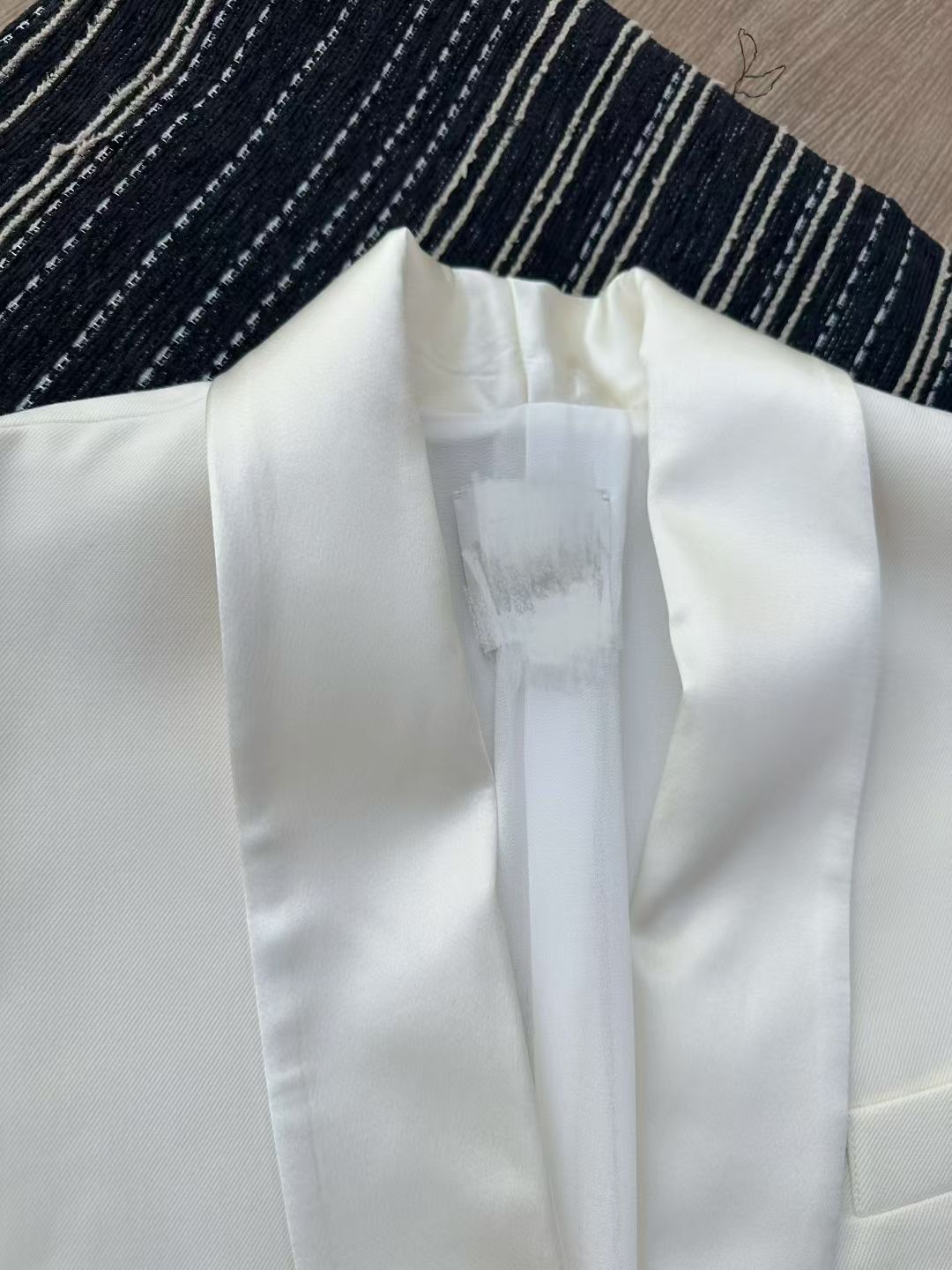 Helsa The Tux White Blazer in Wool, Size S/M/L