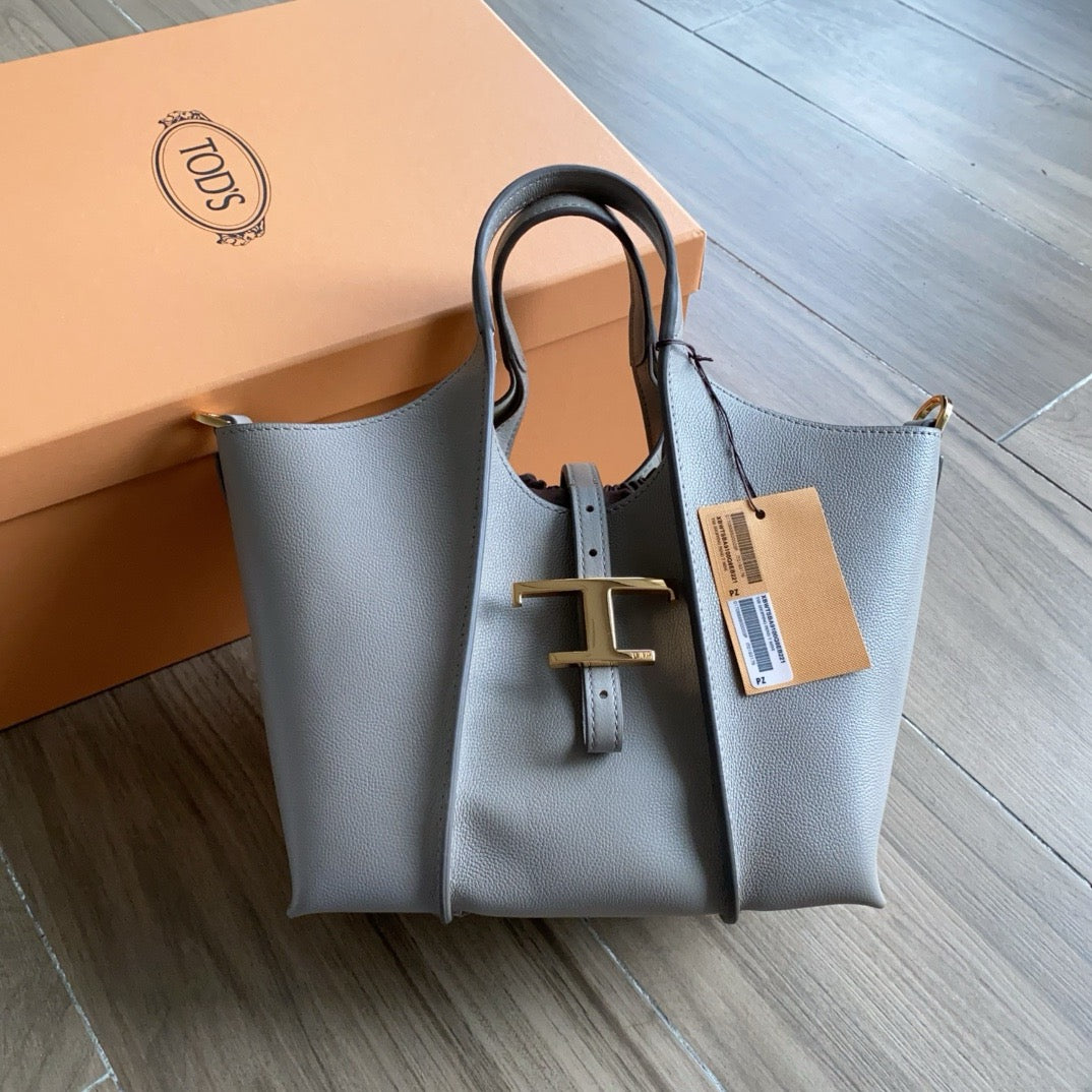 Tod's T-Clasp Leather Tote Bag (11.5 x 10 x 5.5 in)