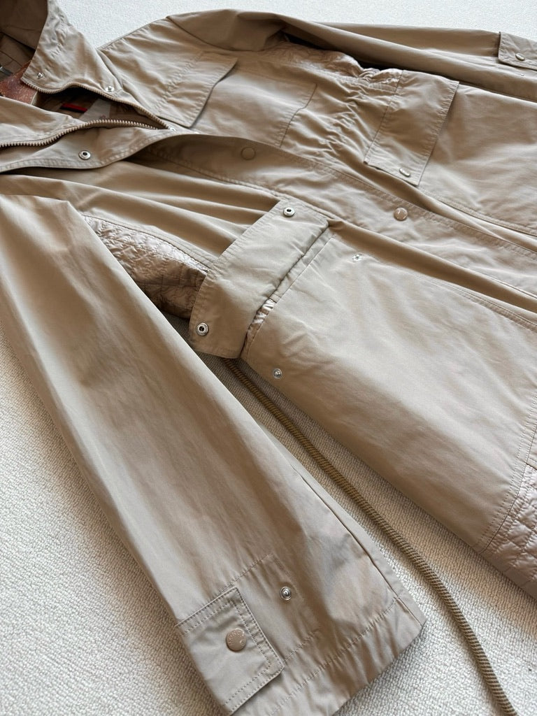 Moncler Meudon 3-in-1 Hooded Down Parka Coat in Beige/Black, Size 0/1/2/3