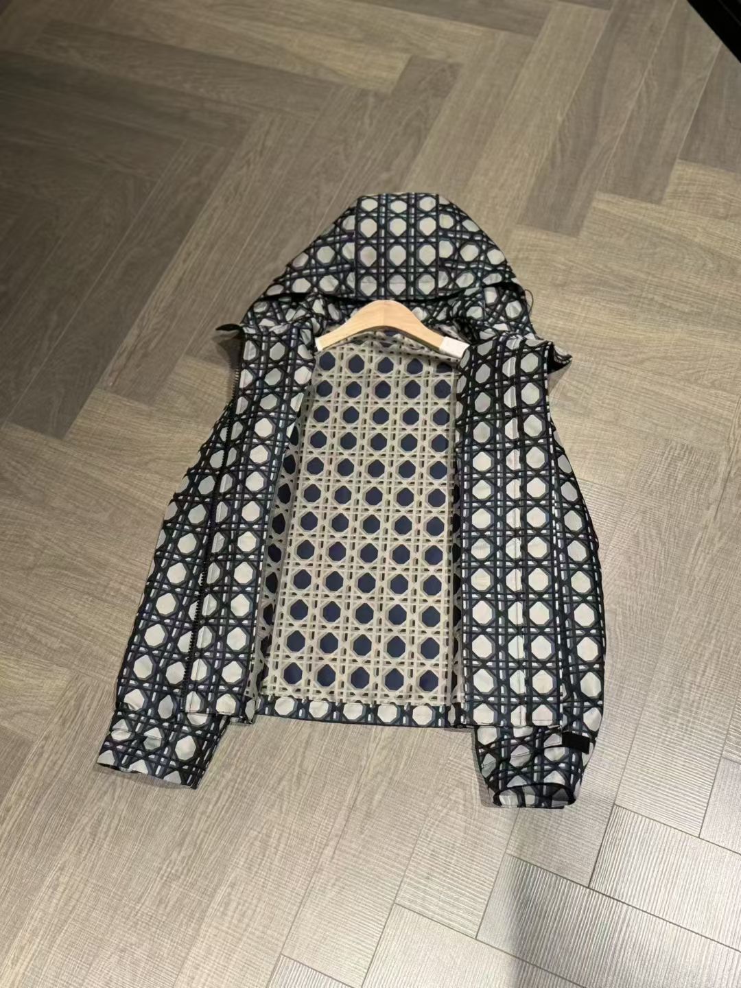 Dior
Macrocannage Waterproof Hooded Jacket, Size S/M/L