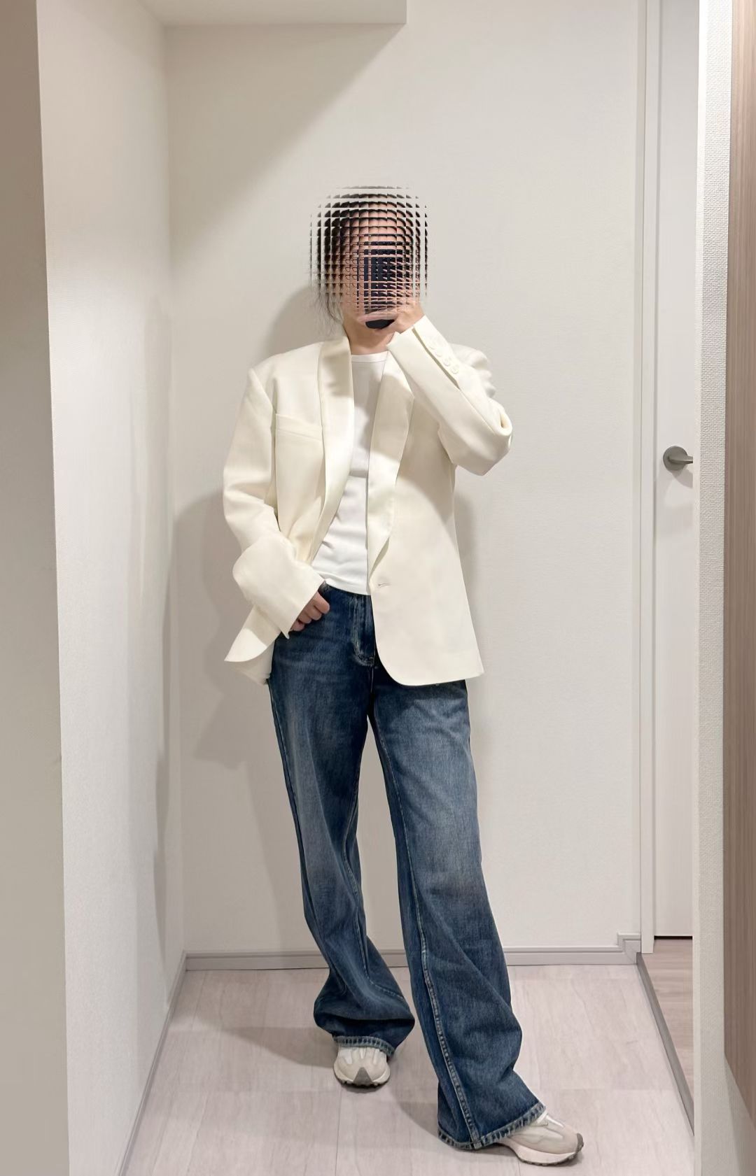 Helsa The Tux White Blazer in Wool, Size S/M/L