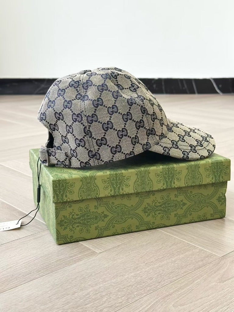 Gucci Original GG Canvas Baseball Cap, Size M