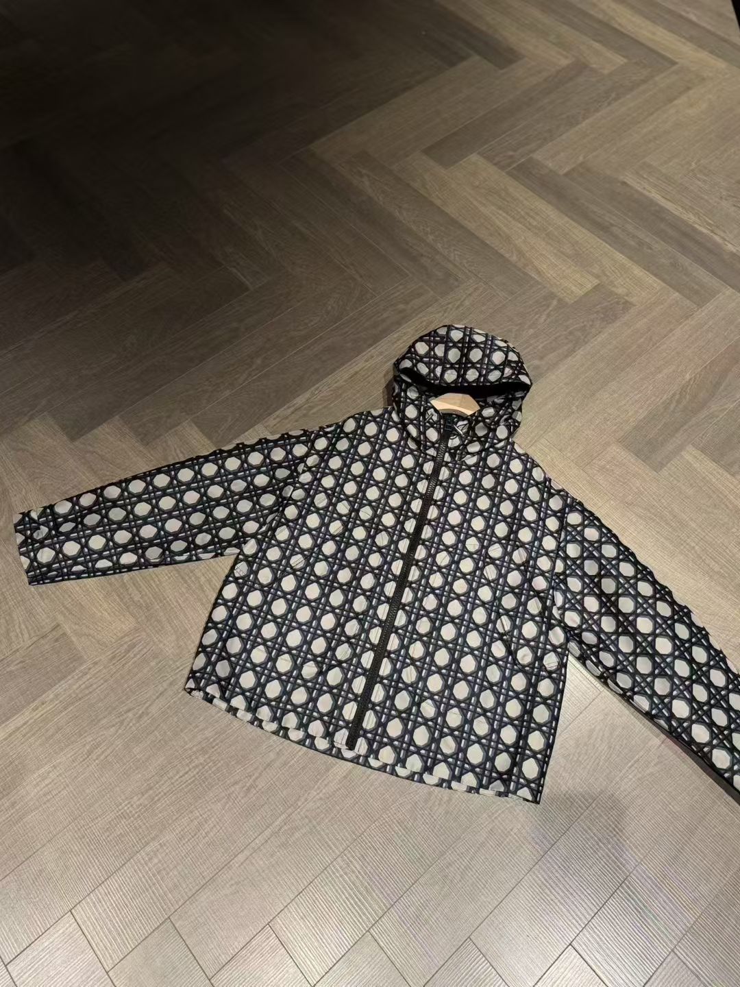 Dior
Macrocannage Waterproof Hooded Jacket, Size S/M/L