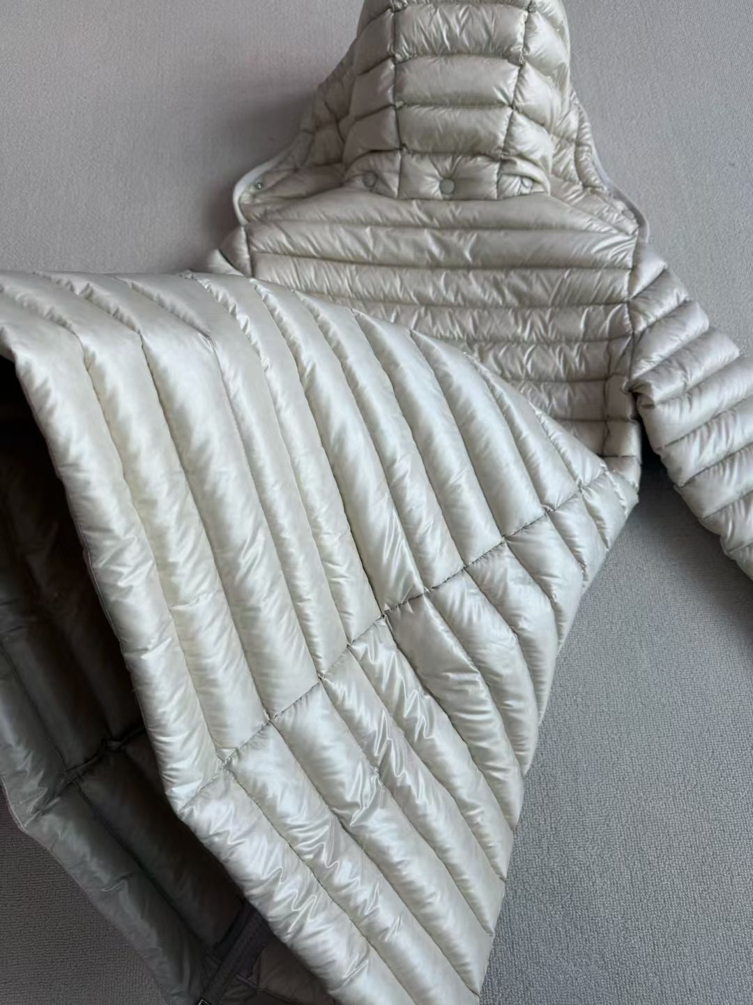 Moncler Igelong Hooded Long Down Jacket in Beige, Size 0/1/2/3