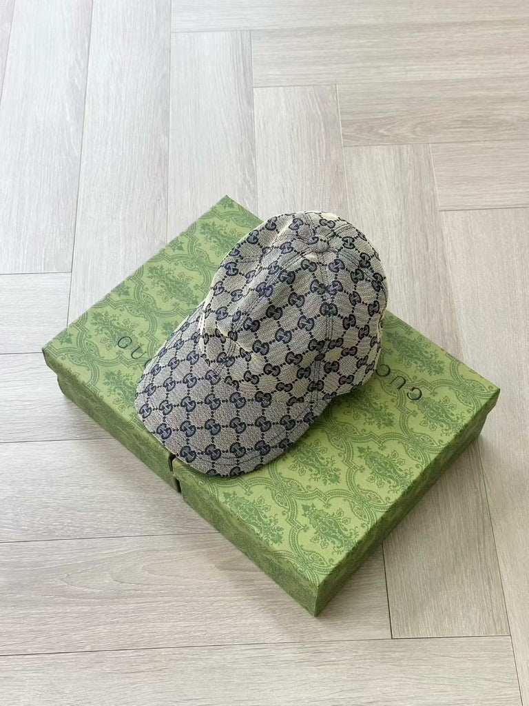 Gucci Original GG Canvas Baseball Cap, Size M