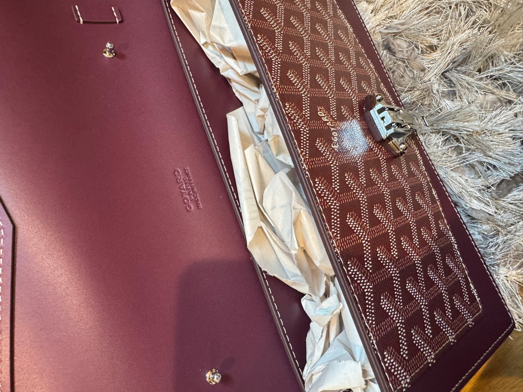 Goyard Small Marie-Caroline Shoulder Bag in Purple (10 x 6 x 2.5 in)