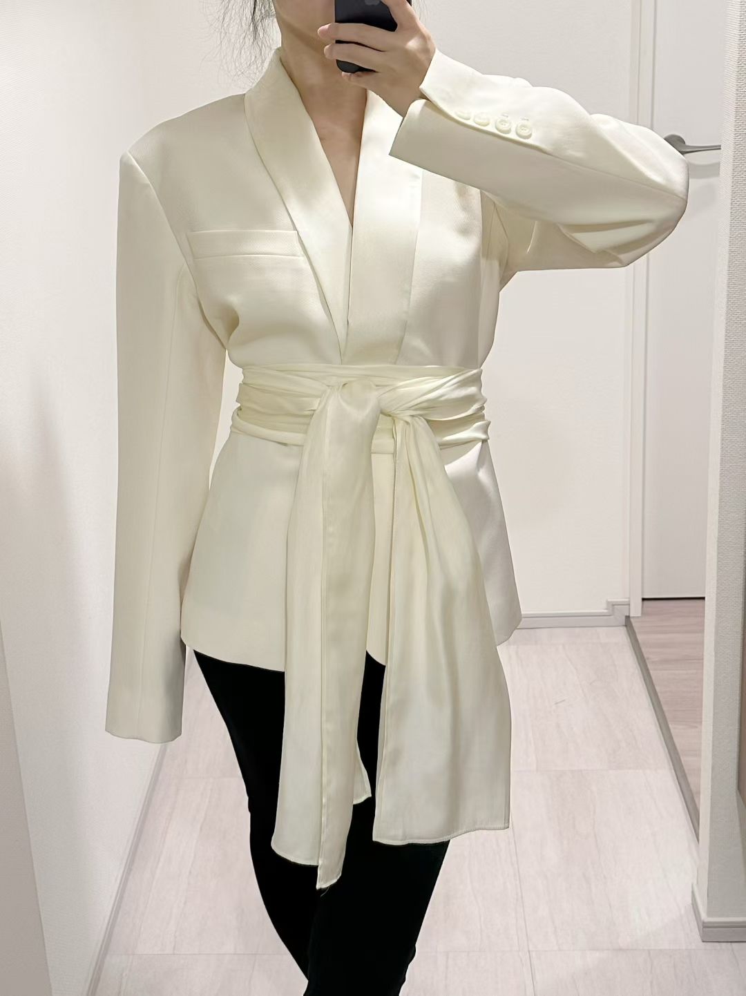Helsa The Tux White Blazer in Wool, Size S/M/L