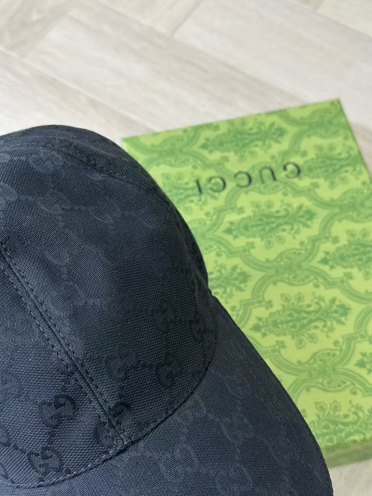 Gucci Original GG Canvas Baseball Cap, Size M