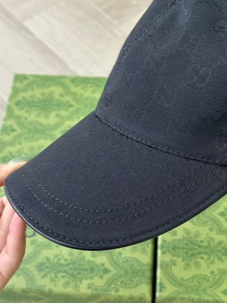 Gucci Original GG Canvas Baseball Cap, Size M