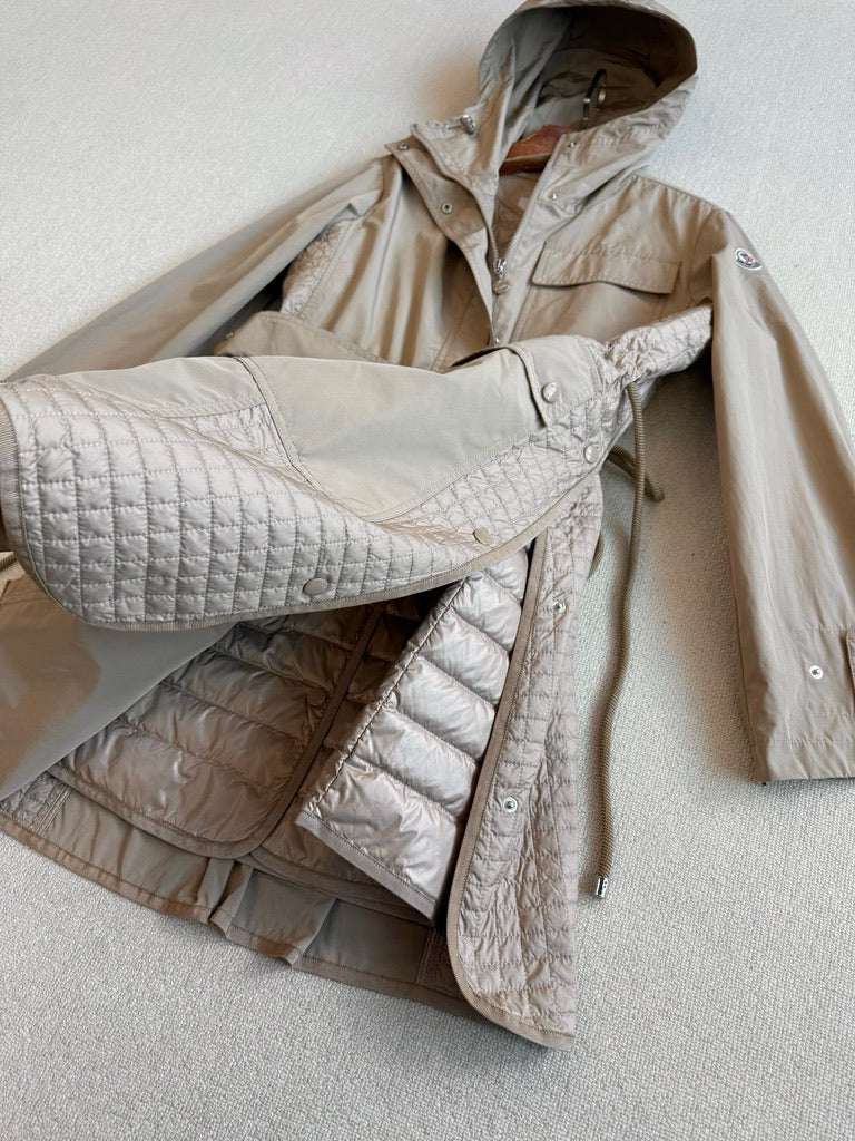 Moncler Meudon 3-in-1 Hooded Down Parka Coat in Beige/Black, Size 0/1/2/3