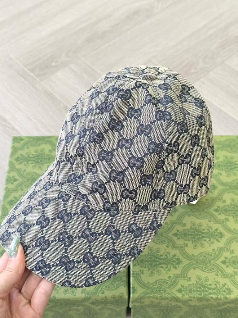 Gucci Original GG Canvas Baseball Cap, Size M