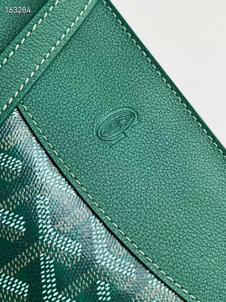 Goyard Hirondelle Shoulder Bag in Green (10 x 6.5 x 2.5 in)