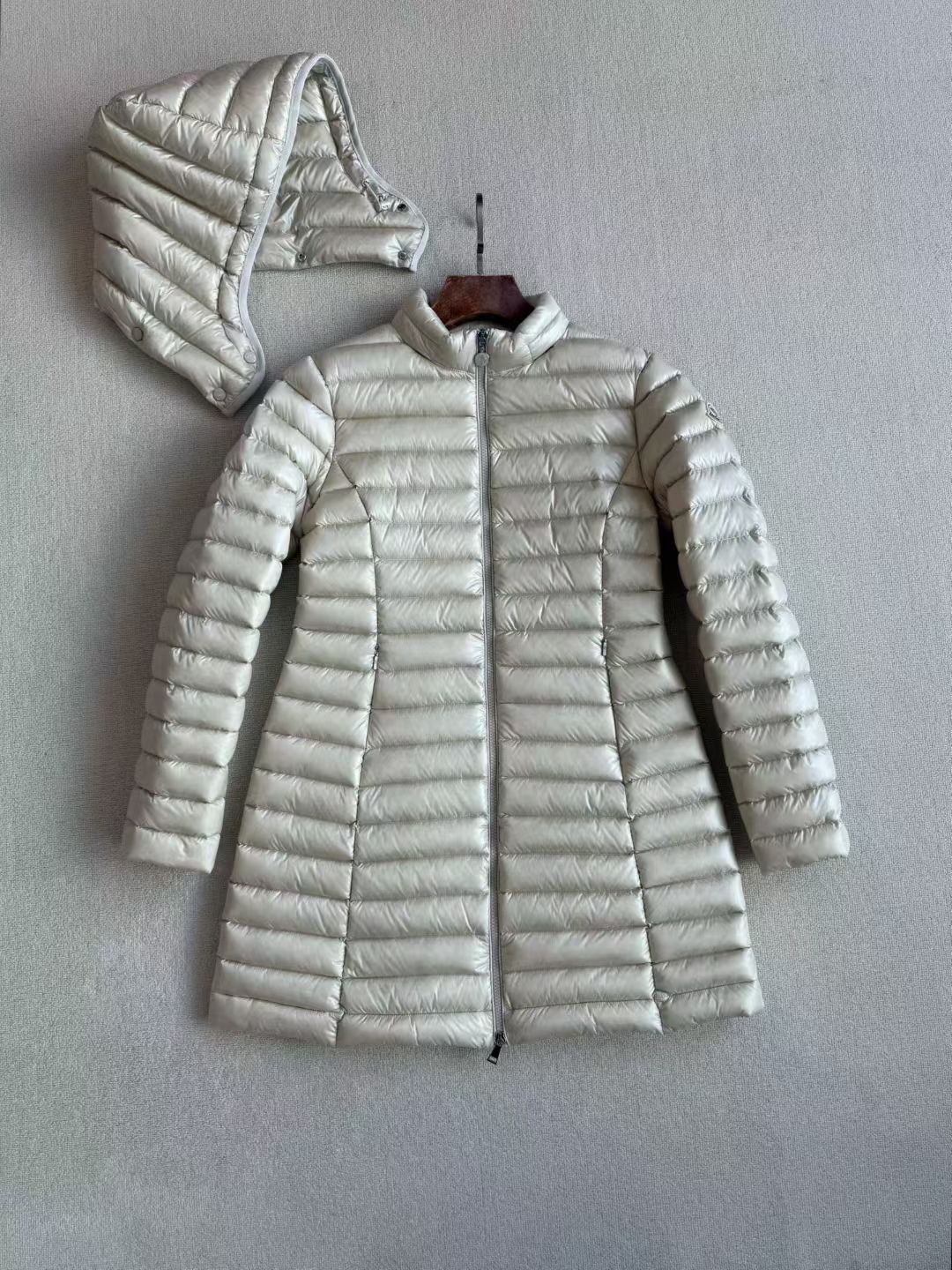 Moncler Igelong Hooded Long Down Jacket in Beige, Size 0/1/2/3