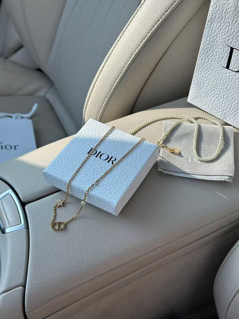 Dior CD Logo Necklace Gold/Pearl