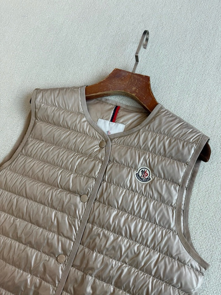 Moncler Meudon 3-in-1 Hooded Down Parka Coat in Beige/Black, Size 0/1/2/3