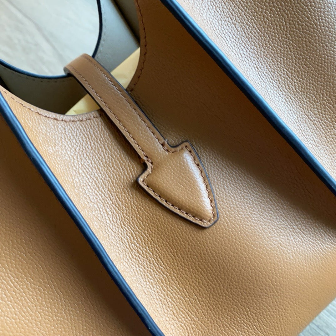 Tod's T-Clasp Leather Tote Bag (11.5 x 10 x 5.5 in)