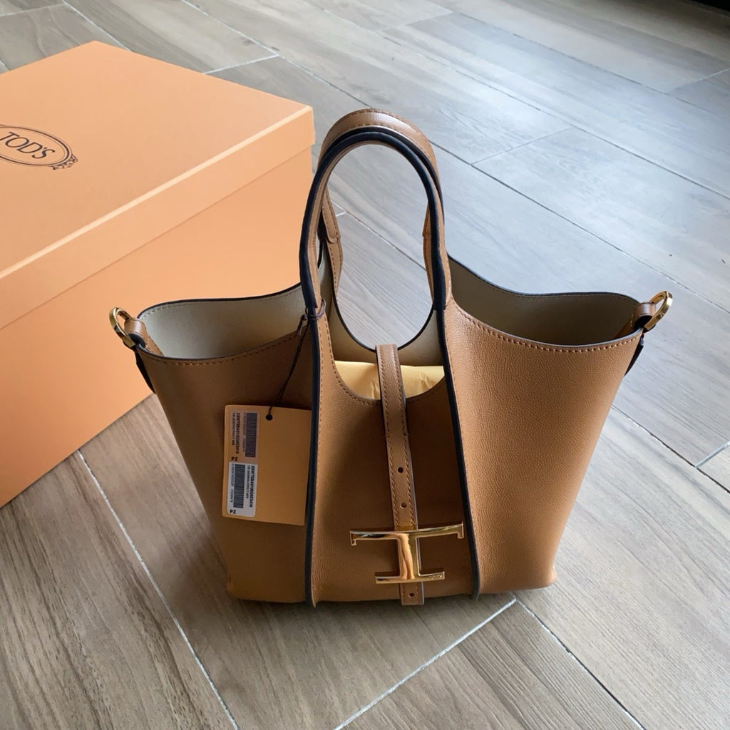 Tod's T-Clasp Leather Tote Bag (11.5 x 10 x 5.5 in)