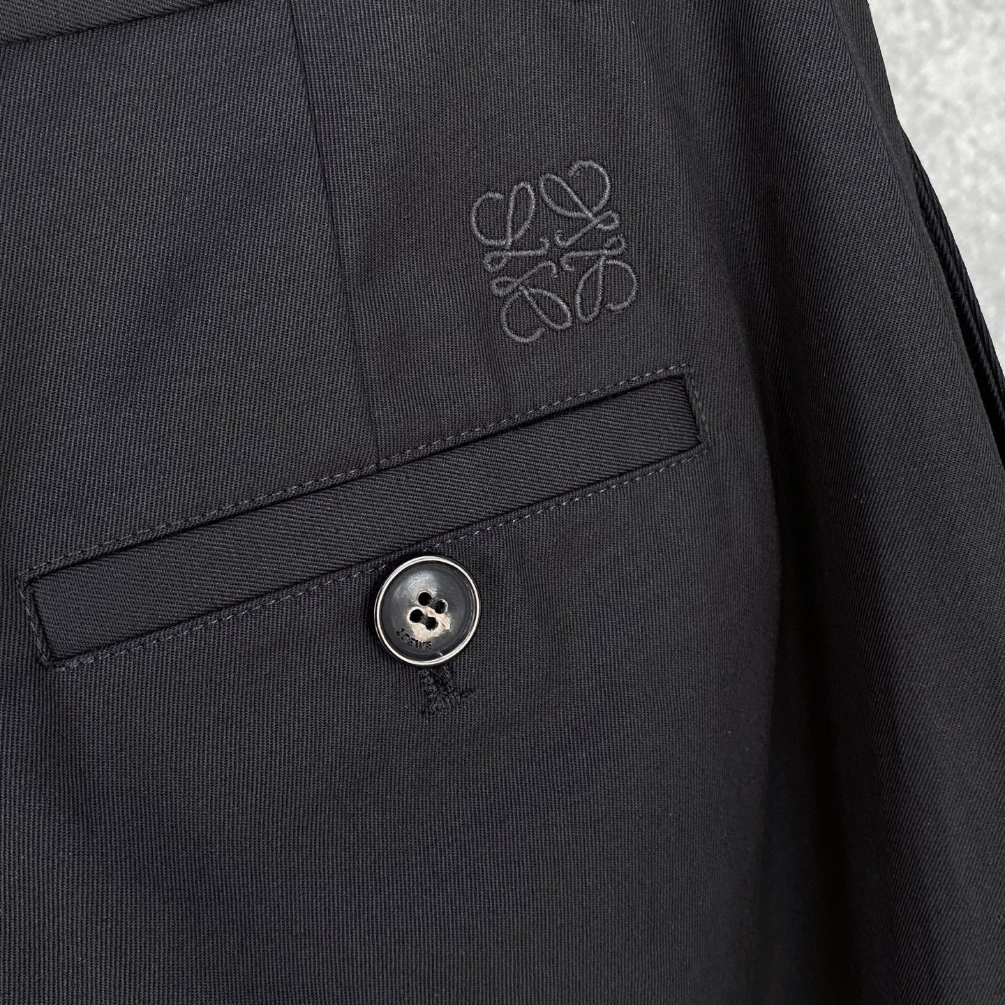 Loewe Black Barrel Trousers in Cotton and Silk, Size 32/34/36/38/40