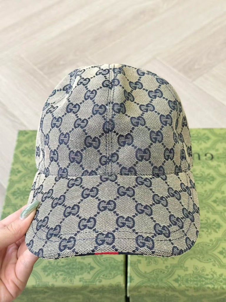 Gucci Original GG Canvas Baseball Cap, Size M