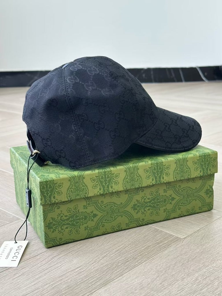 Gucci Original GG Canvas Baseball Cap, Size M
