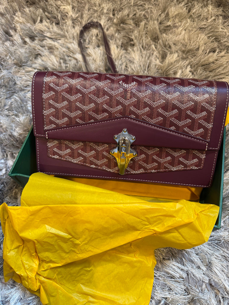 Goyard Small Marie-Caroline Shoulder Bag in Purple (10 x 6 x 2.5 in)