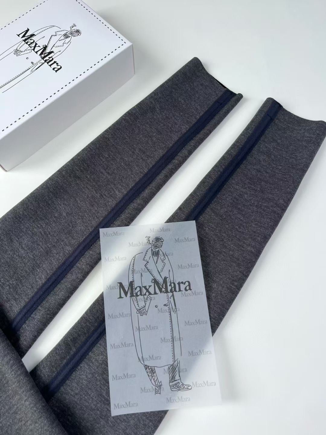 Max Mara Shaping Sanding Leggings in Black/Gray, Size M/L/XL