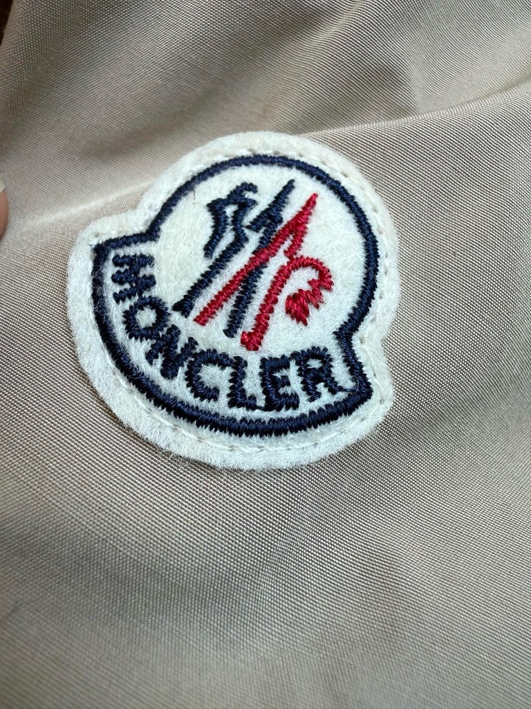 Moncler Meudon 3-in-1 Hooded Down Parka Coat in Beige/Black, Size 0/1/2/3