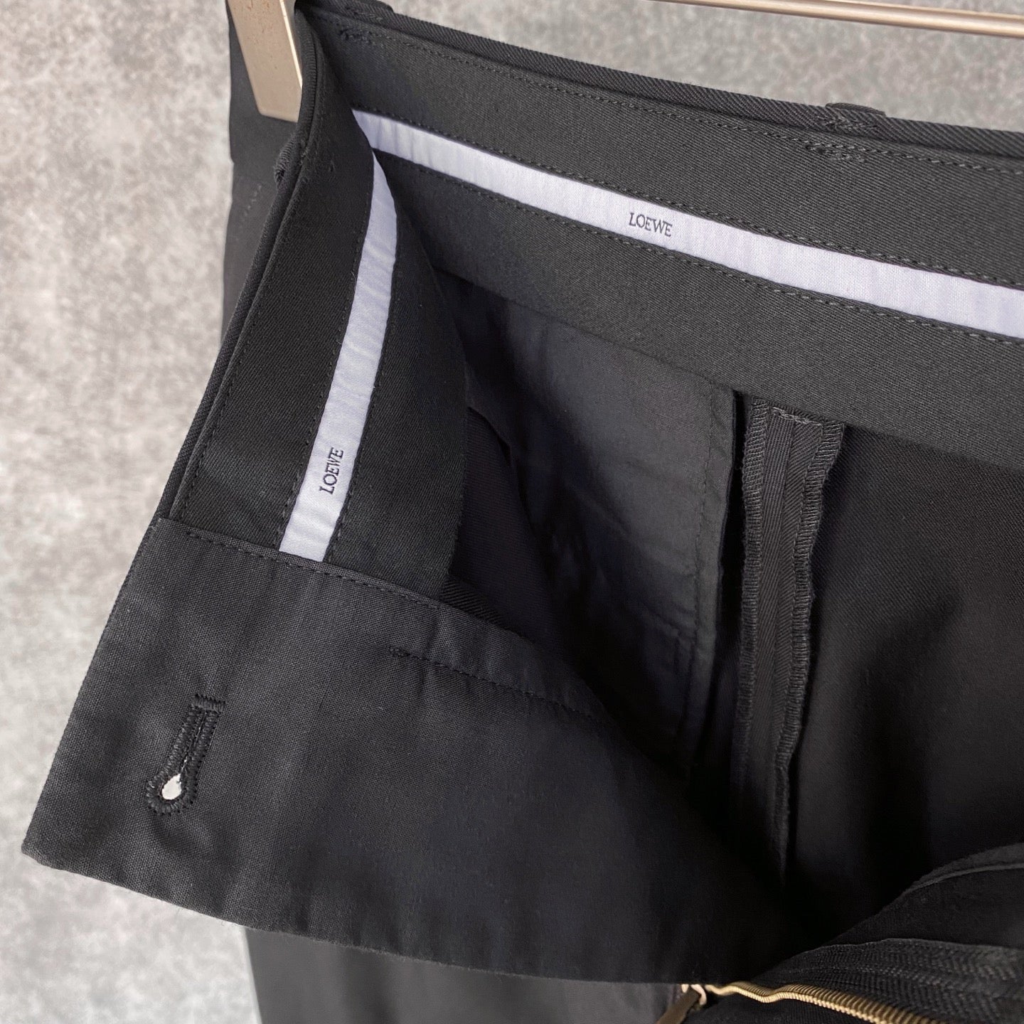 Loewe Black Barrel Trousers in Cotton and Silk, Size 32/34/36/38/40