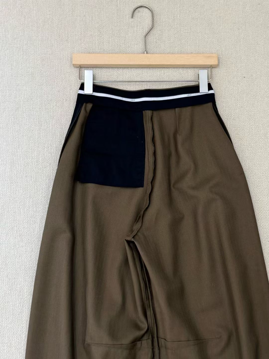 Loewe Barrel Wool Pants, Size 32/34/36/38