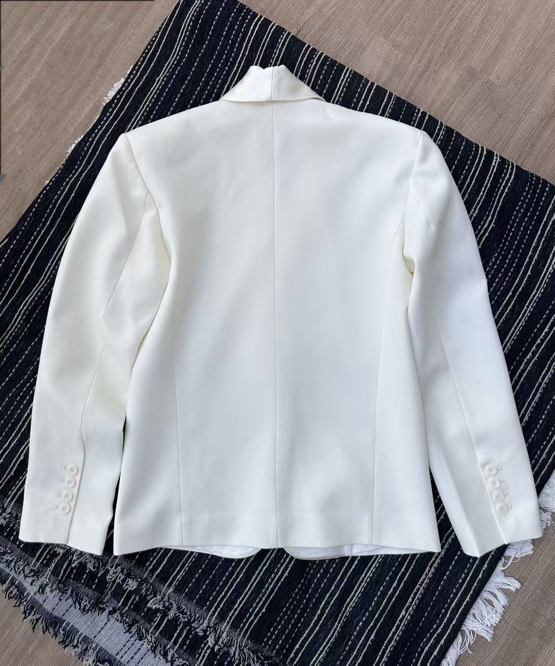 Helsa The Tux White Blazer in Wool, Size S/M/L