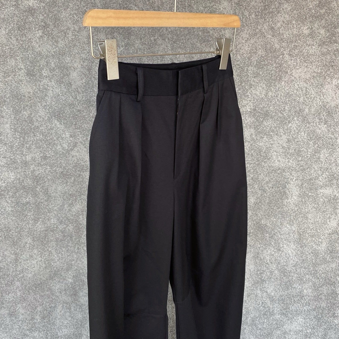 Loewe Black Barrel Trousers in Cotton and Silk, Size 32/34/36/38/40