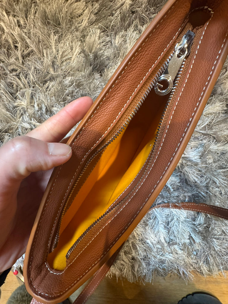 Goyard Hirondelle Shoulder Bag in Brown (10 x 6.5 x 2.5 in)
