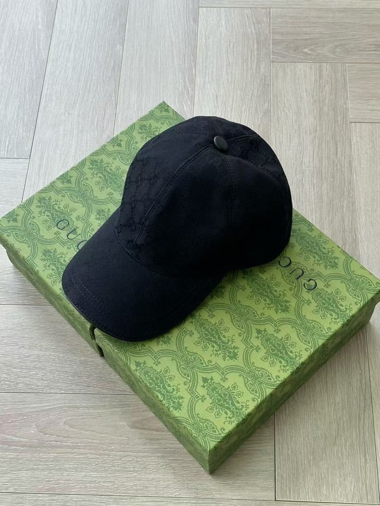 Gucci Original GG Canvas Baseball Cap, Size M