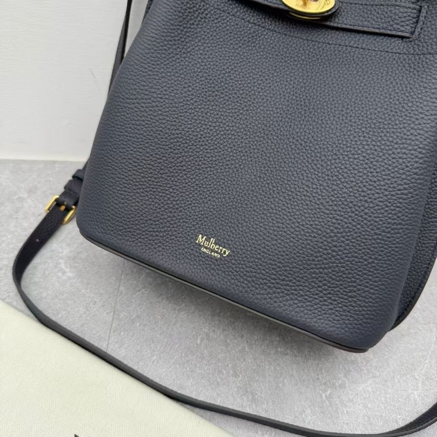 Mulberry Islington Small Bucket Bag in Ivory/Black/Brown (8.5 x 9 x 5 in)