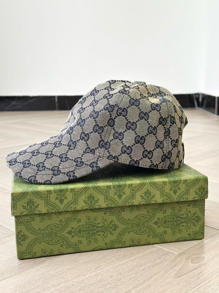 Gucci Original GG Canvas Baseball Cap, Size M