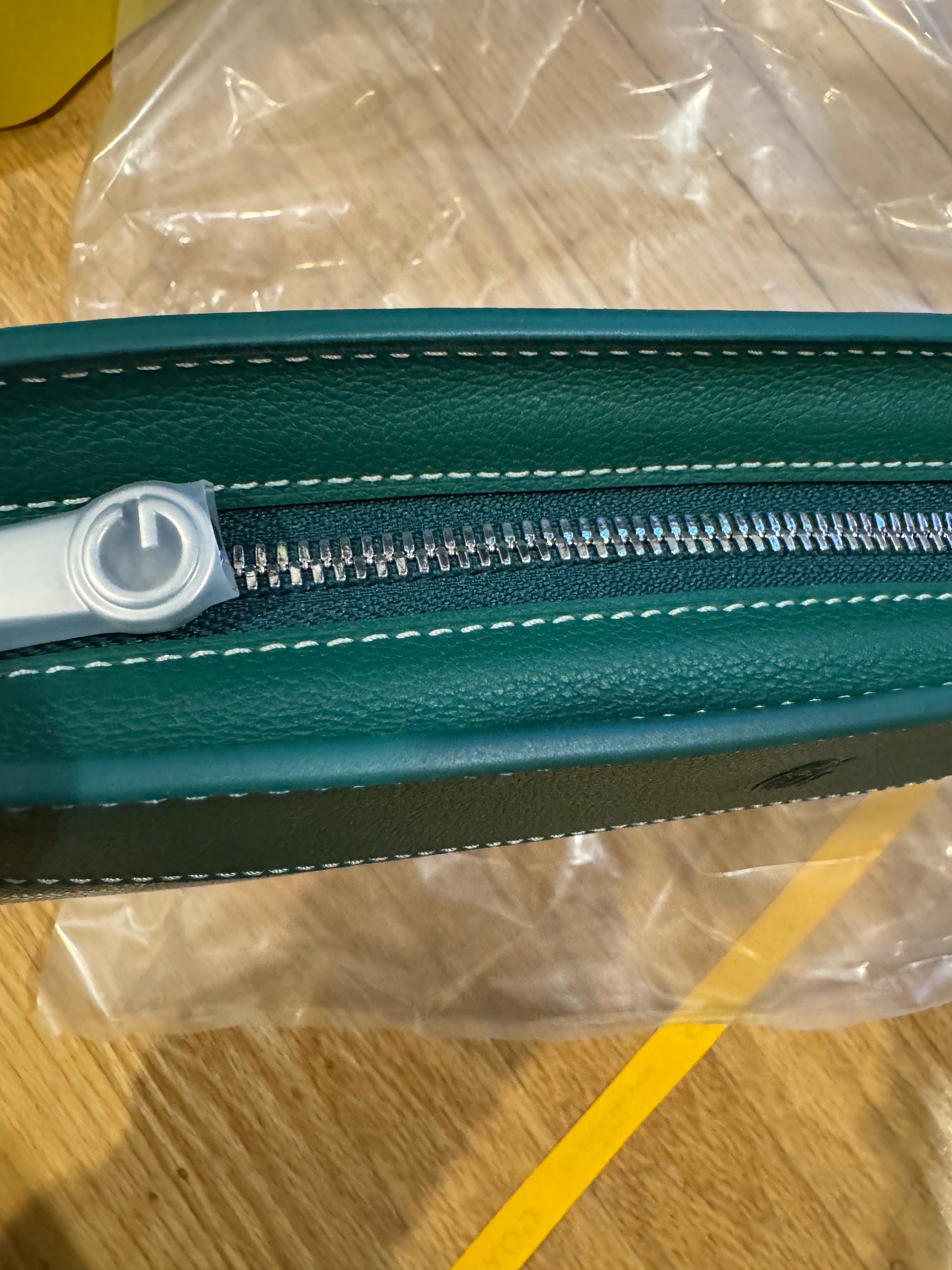 Goyard Hirondelle Shoulder Bag in Green (10 x 6.5 x 2.5 in)