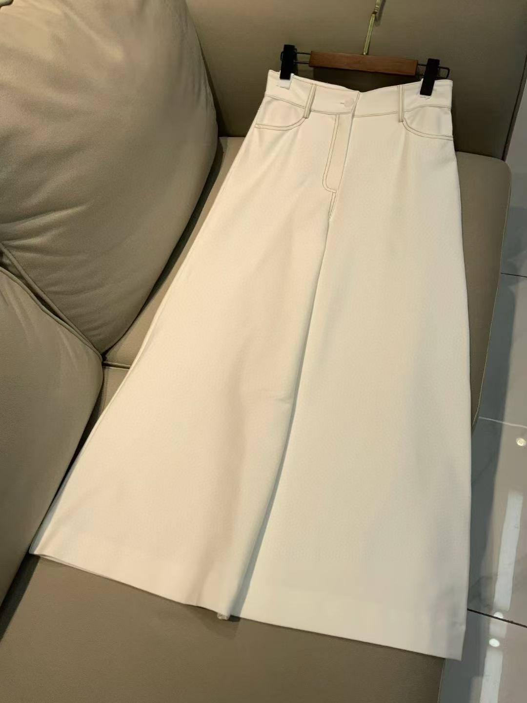 Max Mara High Waist Wide Leg Jeans in Navy/Beige/White, Size XS/S/M/L